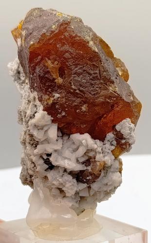 Esfalerita.<br />Mina de Áliva (Mina Las Mánforas), zona minera Áliva, macizo Picos de Europa, Camaleño, Comarca Liébana, Cantabria, España<br />7''5 x 5 cm<br /> (Autor: AntonioJesus)