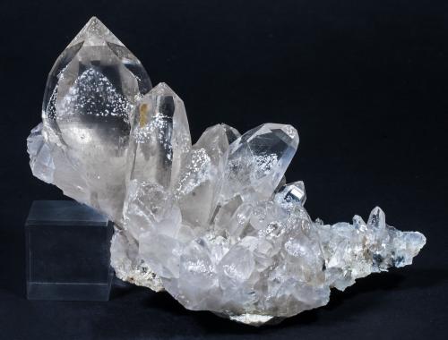 Quartz with Muscovite inclusions<br />Mina PC, Distrito Cataract, Condado Jefferson, Montana, USA<br />10.1 × 7.4 × 6 cm<br /> (Author: Jordi Fabre)