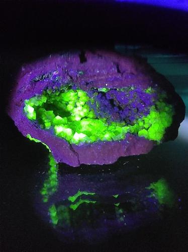 Adamita<br />Mina Ojuela, Mapimí, Municipio Mapimí, Durango, México<br />geoda 4 cm<br /> (Autor: Cesar M. Salvan)