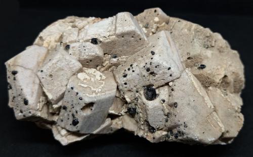 Albita<br />Xaltianguis, Municipio Acapulco, Guerrero, Mexico<br />110x60x40 mm.<br /> (Autor: Luis Edmundo Sánchez Roja)