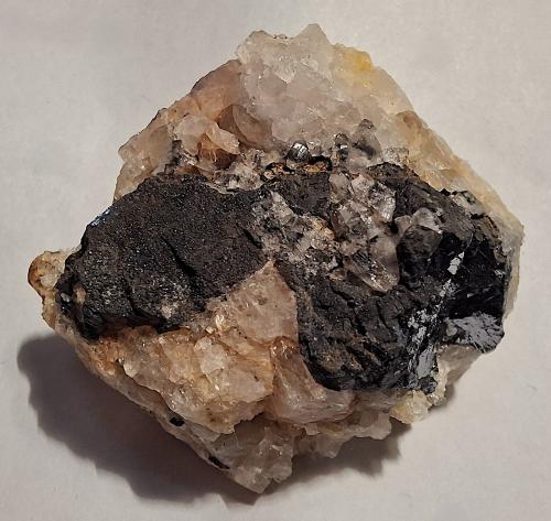 Galena, fluorita<br />Mina María Magdalena (Mina Santiago), Galeria de la Font del Metge, La Font del Metge, Ulldemolins, Comarca Priorat, Tarragona, Cataluña / Catalunya, España<br />4,5 x 4 x 2,5 cm<br /> (Autor: Frederic Varela)