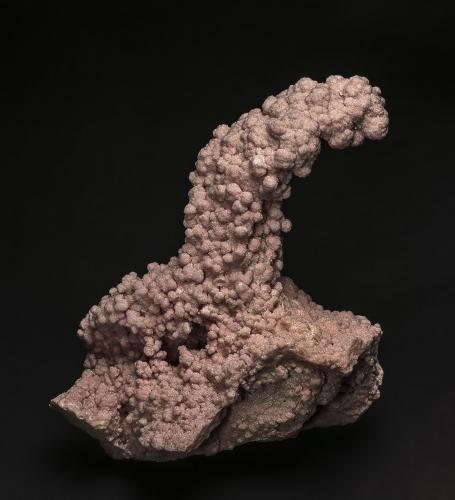 Rhodochrosite<br />Mina Madem-Lakko, labores Stratoni, Minas Cassandra, Prefectura Chalkidiki, Departamento Macedonia, Grecia<br />10.7 x 11.6 cm<br /> (Author: am mizunaka)
