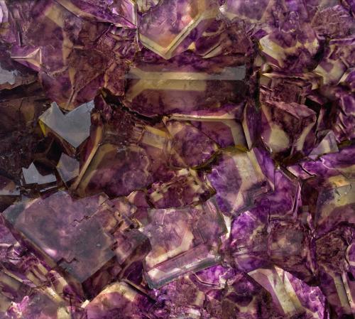 Fluorite<br />Mina Okorusu, Distrito Otjiwarongo, Región Otjozondjupa, Namibia<br />main crystal size: 2.5 × 2 cm<br /> (Author: Jordi Fabre)