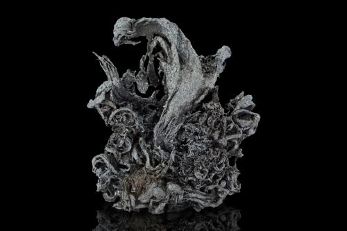 Plata recubierta de Acantita<br />Distrito minero Kongsberg, Kongsberg, Noruega<br />7.5 x 5 x 8.5 cm<br /> (Autor: Museo MIM)