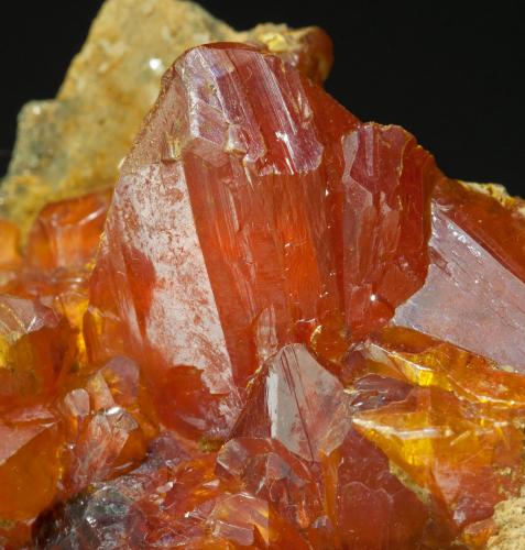 Orpiment<br />Mina Quiruvilca (Mina La Libertad), Distrito Quiruvilca, Provincia Santiago de Chuco, Departamento La Libertad, Perú<br />main crystal size: 1.9 x 1.6 cm<br /> (Author: Jordi Fabre)