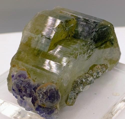 Fluorapatito y fluorita<br />Minas da Panasqueira, Aldeia de São Francisco de Assis, Covilhã, Castelo Branco, Cova da Beira, Región Centro, Portugal<br />7x4 cm.<br /> (Autor: AntonioJesus)