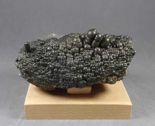 sulfuros de hierro (variedad melnikovita)<br />Mina Niccioleta, Massa Marittima, Provincia Grosseto, Toscana, Italia<br />9 x 5,6 x 4,2 cm.<br /> (Autor: J. G. Alcolea)