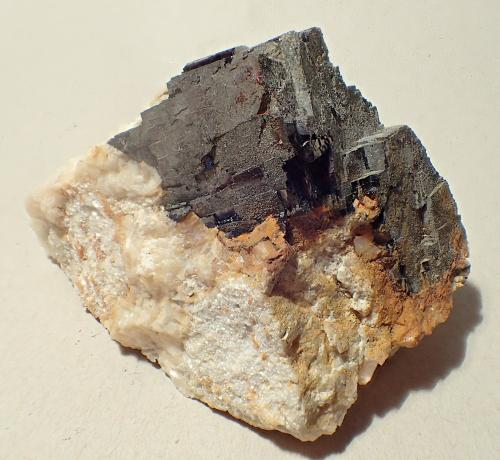 Galena, dolomita<br />Mina Regia, Bellmunt del Priorat, Comarca Priorat, Tarragona, Cataluña / Catalunya, España<br />5 x 3,5 x 3 cm<br /> (Autor: Frederic Varela)