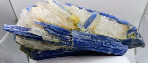 Cianita.<br />Arcos, Minas Gerais, Brasil<br />21x10 cm<br /> (Autor: AntonioJesus)