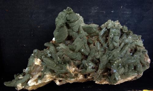 Cuarzo recubierto de Clorita<br />Alnif, Comunidad Alnif, Provincia Tinghir, Región Drâa-Tafilalet, Marruecos<br />20 x 10 cm<br /> (Autor: Pedro Antonio)