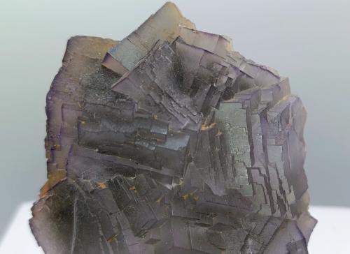 Fluorita morada.<br />Mekhtar, Distrito Loralai, Balochistan (Baluchistan), Paquistán<br />9x7''5 cm.<br /> (Autor: AntonioJesus)