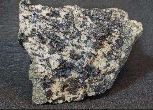 Hematites<br />Cantera Oficarsa, Cerro de las Culebras, Carchelejo, Cárcheles, Comarca Sierra Mágina, Jaén, Andalucía, España<br />7 x 9 cm.<br /> (Autor: Felipe Abolafia)