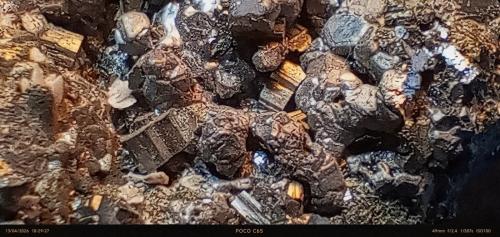 Bournonita y galena<br />Distrito Quiruvilca, Provincia Santiago de Chuco, Departamento La Libertad, Perú<br />6 x 5,5 x 6 cm.<br /> (Autor: Felipe Abolafia)