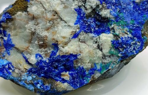 Linarita y brochantita<br />Goulmima, Er Rachidia, Provincia Er Rachidia, Región Drâa-Tafilalet, Marruecos<br />8''5x5 cm<br /> (Autor: AntonioJesus)