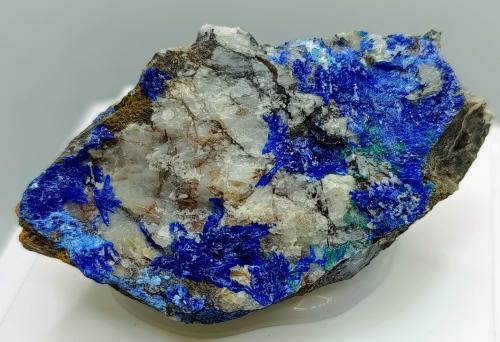 Linarita y brochantita<br />Goulmima, Er Rachidia, Provincia Er Rachidia, Región Drâa-Tafilalet, Marruecos<br />8''5x5 cm<br /> (Autor: AntonioJesus)