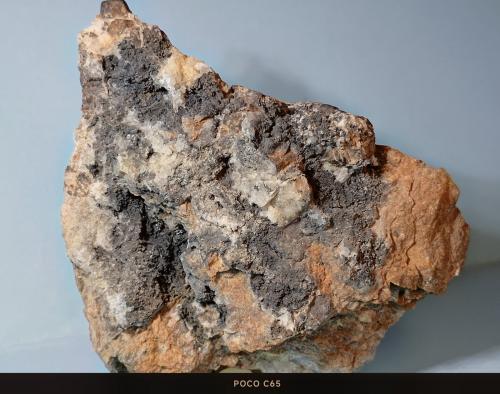 Tenorita<br />Grupo Minero La Cruz, Filón La Cruz, Linares, Comarca Sierra Morena, Jaén, Andalucía, España<br />7 x 7 cm.<br /> (Autor: Felipe Abolafia)