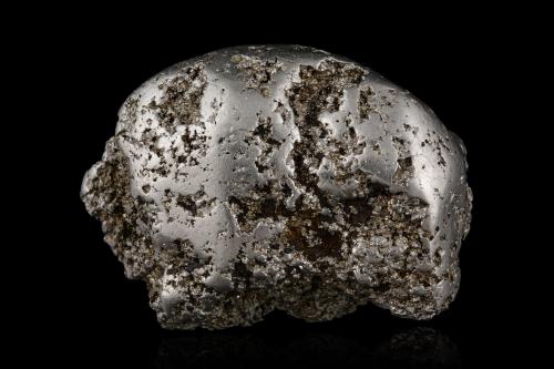 Platinum<br />Is River, Nizhnyaya Tura, Sverdlovsk Oblast, Middle Urals, Russia<br />4.5 x 3.5 x 2.5 cm<br /> (Author: MIM Museum)