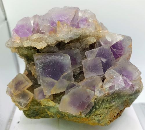 Fluorita<br />Cuetu L'Aspa, Berbes mining area, Berbes, Ribadesella, Comarca del Oriente, Principality of Asturias (Asturias), Spain<br />14x14 cm<br /> (Autor: AntonioJesus)