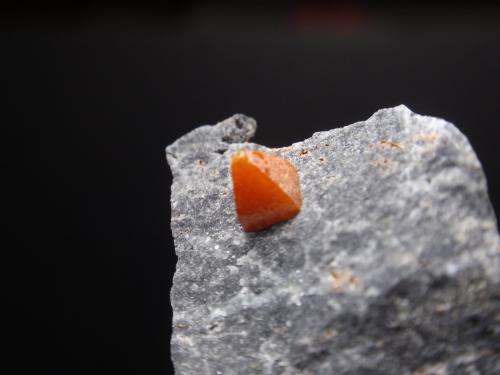 Wulfenita<br />El Centenillo Mine, Cortijo del Humo, Cerro de las Minas, Albuñuelas, Comarca Valle de Lecrín, Granada, Andalusia, Spain<br />20x40 mm<br /> (Autor: Ignacio)