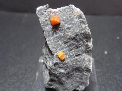 Wulfenita<br />El Centenillo Mine, Cortijo del Humo, Cerro de las Minas, Albuñuelas, Comarca Valle de Lecrín, Granada, Andalusia, Spain<br />20x40 mm<br /> (Autor: Ignacio)