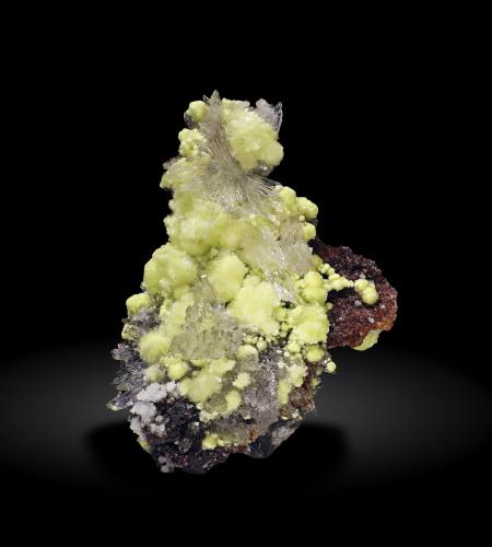Carlhintzeite with Creedite and Gearksutite<br />Zona minera Dachang, Qinglong, Prefectura Autónoma Qianxi'nan, Provincia Guizhou, China<br />Specimen size: 3,1 × 2,3 × 1,3 cm<br /> (Author: Jordi Fabre)