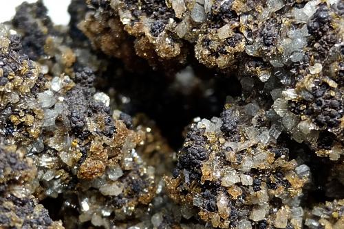 Arsendescloizita<br />Erupción Mine (Ahumada Mine), Los Lamentos Mountain Range, Municipio Ahumada, Chihuahua, Mexico<br />130x115x80 mm.<br /> (Autor: Luis Edmundo Sánchez Roja)