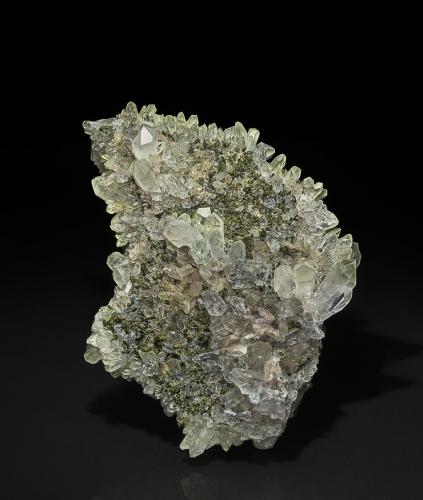 Quarz, Epidote<br />Hakkâri District, Hakkâri Province, Turkey<br />17.2 x 13.2 cm<br /> (Author: am mizunaka)