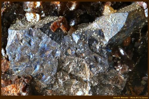 Bournonita<br />Mina Quien Tal Pensara (Mina Rica), El Pilar de Jaravía, Pulpí, Comarca Levante Almeriense, Almería, Andalusia, Spain<br />FoV: 3 x 2 mm<br /> (Autor: Jose Angel Carrero)