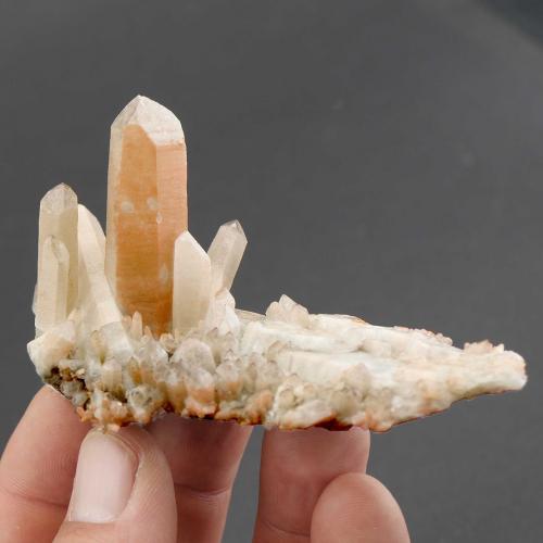 Quartz, hematite<br />Dörfel Quarry, Dörfel, Annaberg District, Erzgebirgskreis, Saxony/Sachsen, Germany<br />Specimen size 10 cm, largest quartz crystal 5 cm<br /> (Author: Tobi)