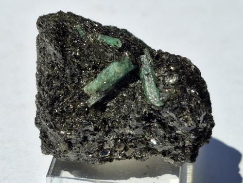 Beryl (variety Emerald)<br />Habach valley/Habachtal, Bramberg am Wildkogel, Zell am See District, Salzburg, Austria<br />3,3 x 2,5 cm<br /> (Author: Volkmar Stingl)