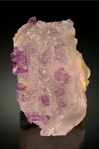 Fluorite<br />Minas Lead Hill, Lead Hill, Cave-in-Rock, Subdistrito Cave-in-Rock, Condado Hardin, Illinois, USA<br />7.9 x 6.9 x 4.3 cm<br /> (Author: Michael Shaw)