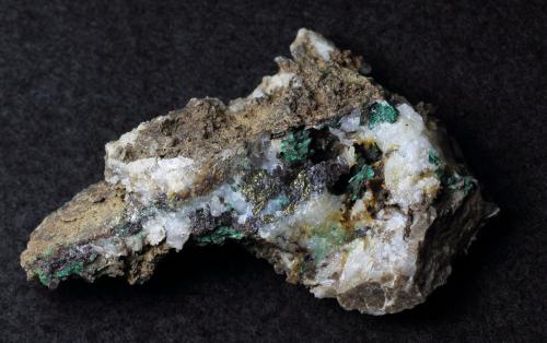 Malaquita con Calcopirita<br />La Garriga, Comarca Vallès Oriental, Barcelona, Cataluña / Catalunya, España<br />6 x 4 x 3 cm<br /> (Autor: karbu8)