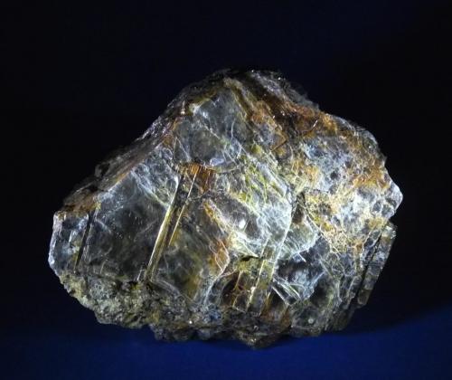 Moscovita (Grupo Mica)<br />Afloramientos de pegmatitas (Mina de Mica), Cala Jugadora-Cala Bona, Cap de Creus, Cadaqués, Comarca Alt Empordà, Gerona / Girona, Cataluña / Catalunya, España<br />80x70 mm.<br /> (Autor: Jesus Franquesa Baucells)