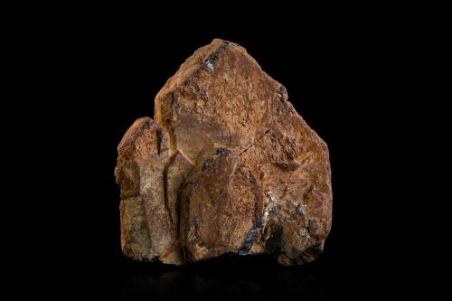 Samarskite<br />Divinésia (Divino de Ubá), Ubá, Minas Gerais, Brazil<br />6,0 x 3,5 x 6,0 cm<br /> (Author: MIM Museum)