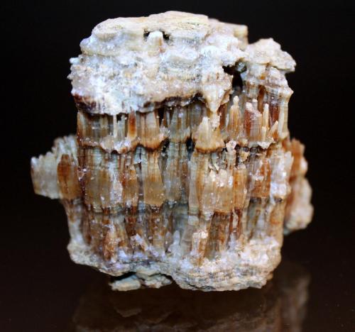 Calcite<br />Tongrube, Ilsfeld, Heilbronn District, Stuggart, Baden-Württemberg, Germany<br />6 x 6.4 x 5.0 cm<br /> (Author: Don Lum)