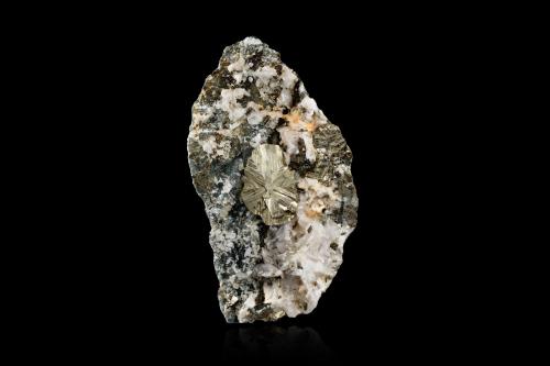Cubanite with Calcite<br />Mina Henderson No. 2, Chibougamau, Nord-du-Québec, Québec, Canadá<br />19,0	x	11,0	x	6,0	cm<br /> (Author: MIM Museum)