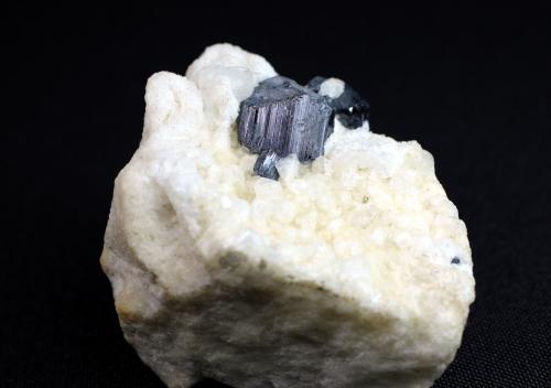 Rutilo<br />Khyber Pakhtunkhwa, Pakistan<br />5.4 x 4.2 x 4 centimetros<br /> (Autor: Ricardo Melendez)