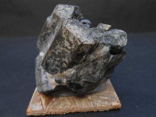 Escapolita<br />Laurinkari, Turku, Finlandia del Sudoeste, Finlandia<br />8 x 7 x 4,5 cm<br /> (Autor: Antonio Alcaide)