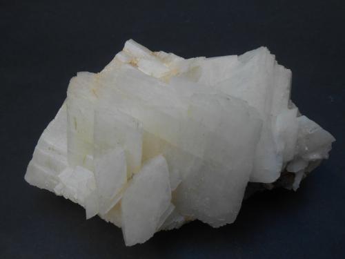 Ortoclasa (variedad adularia)<br />Skardu District, Gilgit-Baltistan (Northern Areas), Pakistan<br />14 x 9 x 6 cm<br /> (Autor: Antonio Alcaide)