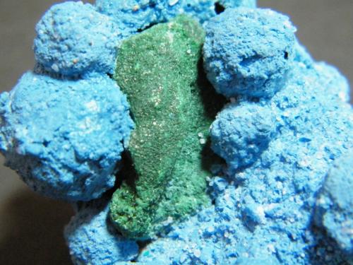 Shattuckite, Malachite<br />Kaokoveld Plateau, Kunene Region, Namibia<br />50x60x30mm<br /> (Author: Heimo Hellwig)