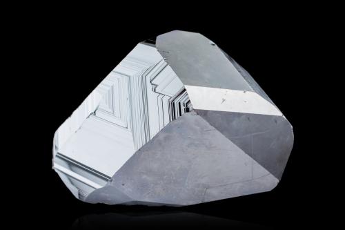 Hematite<br />Casa de Pedra Mine, Congonhas (Congonhas do Campo), Minas Gerais, Brazil<br />11,0	x	8,0	x	7,5	cm<br /> (Author: MIM Museum)