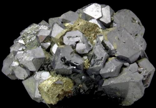 Galena y Calcopirita<br />Krushev dol deposit, Krushev dol Mine, Madan mining area, Rhodope Mountains, Smolyan Oblast, Bulgaria<br />8 x 6 x 5 cm<br /> (Autor: Antonio Alcaide)