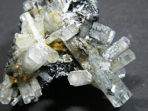 Beryl (variety goshenite), Schorl<br />Monte Erongo, Usakos, Región Erongo, Namibia<br />70x70x60mm<br /> (Author: Heimo Hellwig)