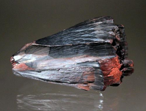 Hematite<br />Ironwood, Gogebic Iron Range, Gogebic County, Michigan, USA<br />8.5 x 5.2 cm<br /> (Author: Don Lum)