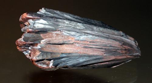 Hematite<br />Ironwood, Gogebic Iron Range, Gogebic County, Michigan, USA<br />8.5 x 5.2 cm<br /> (Author: Don Lum)