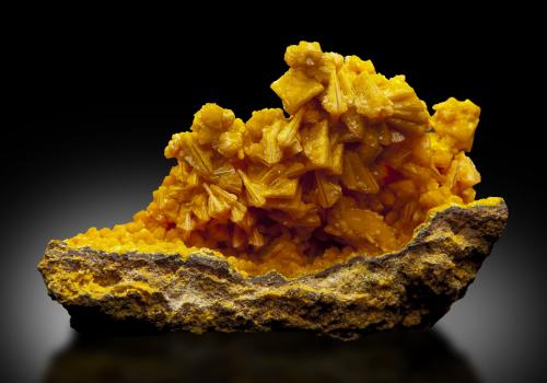 Francevillite<br />Mounana Mine, Franceville, Haut-Ogooué Province, Gabon<br />6,0	x	2,5	x	4,5	cm<br /> (Author: MIM Museum)