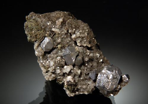 Siegenite<br />Mina Buick, Bixby, Distrito Viburnum Trend, Condado Iron, Missouri, USA<br />3.0 x 4.4 cm<br /> (Author: crosstimber)