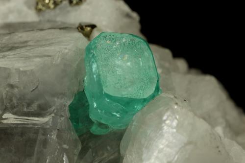 Beryl (Var. Emerald), Calcite, Pyrite<br />Muzo mining district, La Pava Mine, Quípama, Municipio Muzo, Western Emerald Belt, Boyacá Department, Colombia<br />85x62x64mm, xl=8x9mm<br /> (Author: Fiebre Verde)