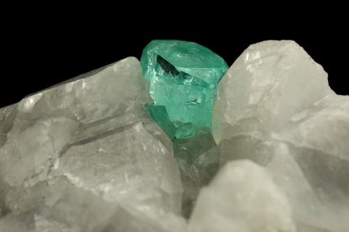 Beryl (Var. Emerald), Calcite, Pyrite<br />Muzo mining district, La Pava Mine, Quípama, Municipio Muzo, Western Emerald Belt, Boyacá Department, Colombia<br />85x62x64mm, xl=8x9mm<br /> (Author: Fiebre Verde)