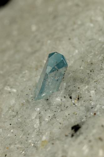 Euclase, Calcite, Albite (variety cleavelandite)<br />La Marina Mine, Municipio Pauna, Western Emerald Belt, Boyacá Department, Colombia<br />74x46x29mm, xl=7mm<br /> (Author: Fiebre Verde)